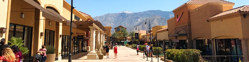 Desert Hills Premium Outlets - Palm Springs